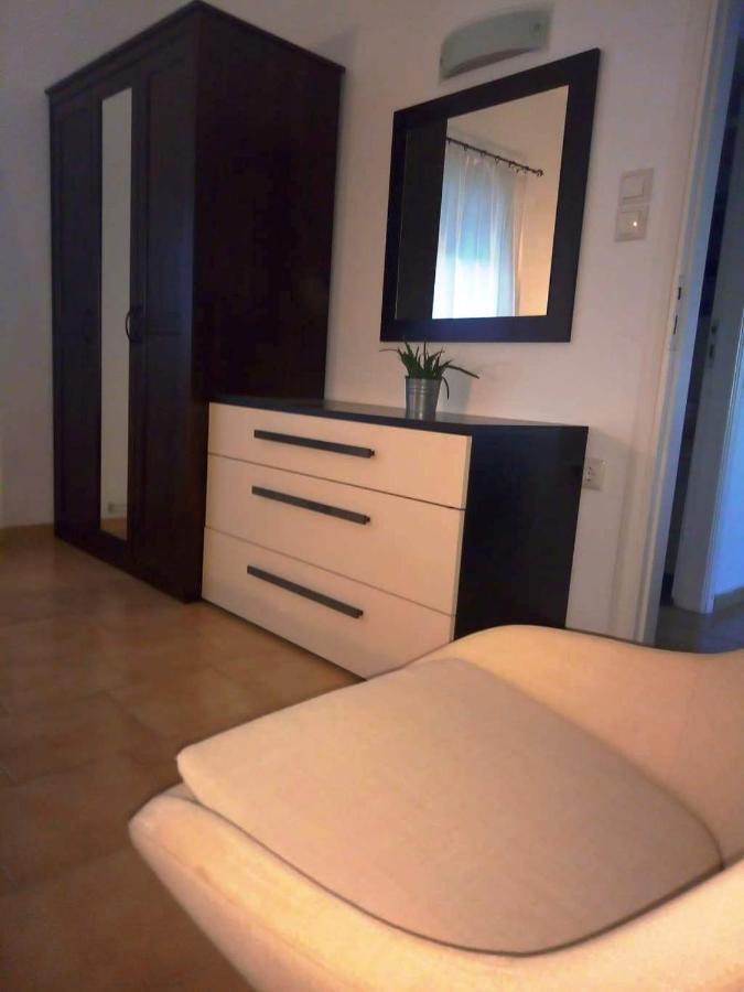 Thea Apartment Агия-Марина Экстерьер фото